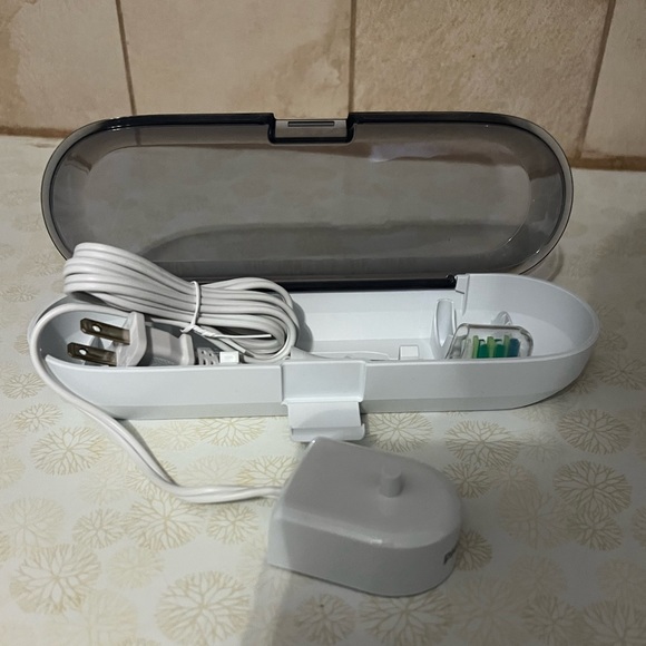 Philips Other New Sonicare Travel Case With Charger And Toothbrush